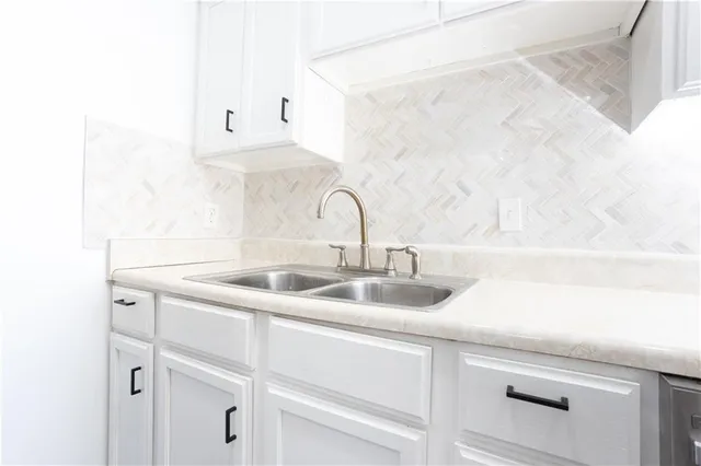 a close view of sink and tap