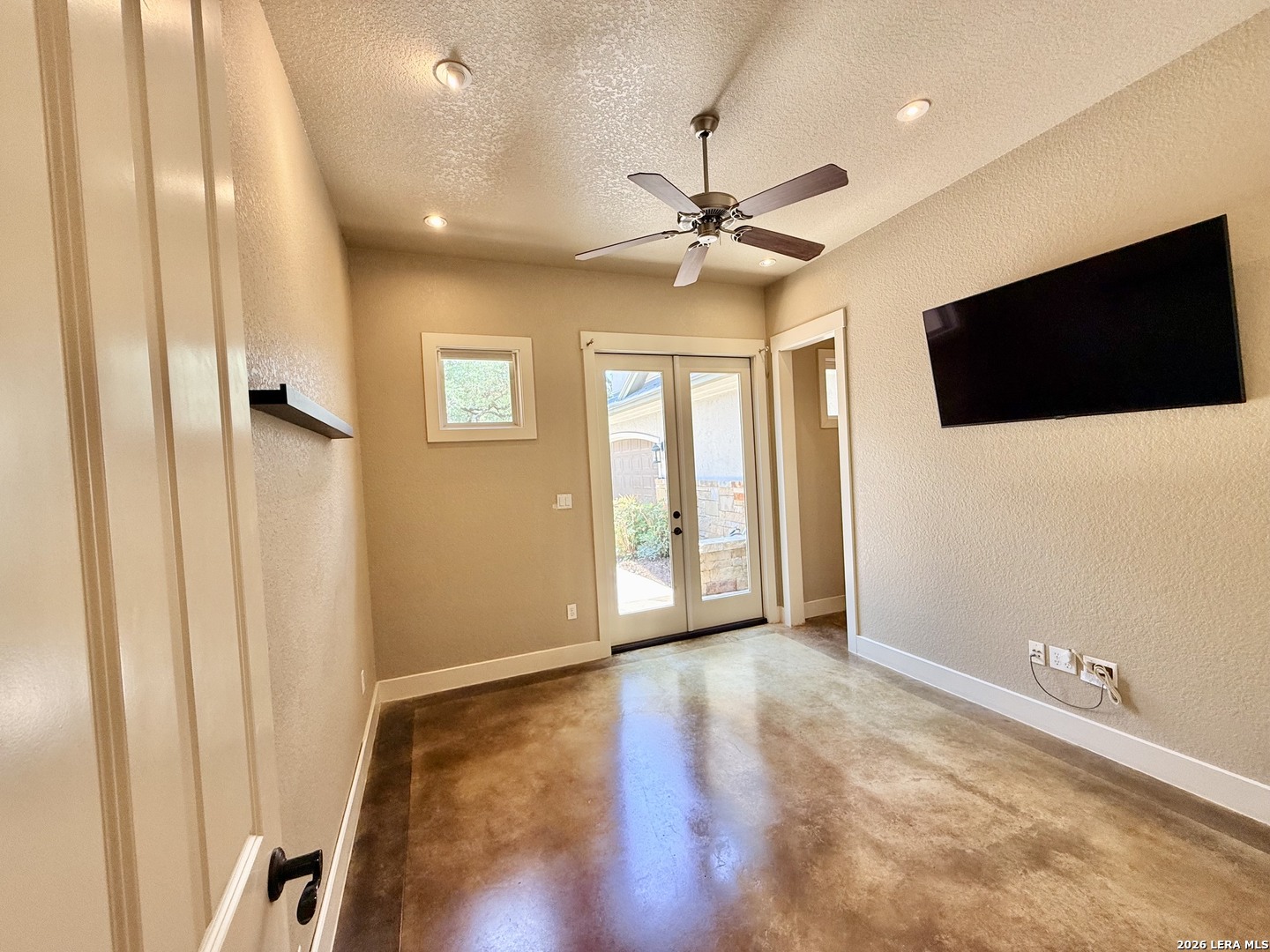 757 Copper Rim Spring Branch, TX 78070 - Photo 38 of 50 a view of a livingroom with a flat screen tv