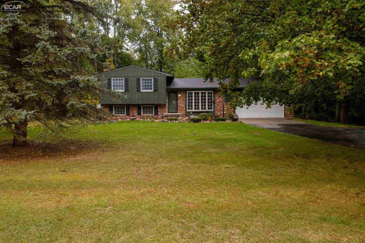 7246 Coldwater Road Flushing, MI 48433 - Photo 2 of 61 21376950-1.JPG