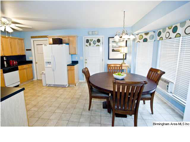 407 Walker Way Pelham, AL 35124 - Photo 6 of 23