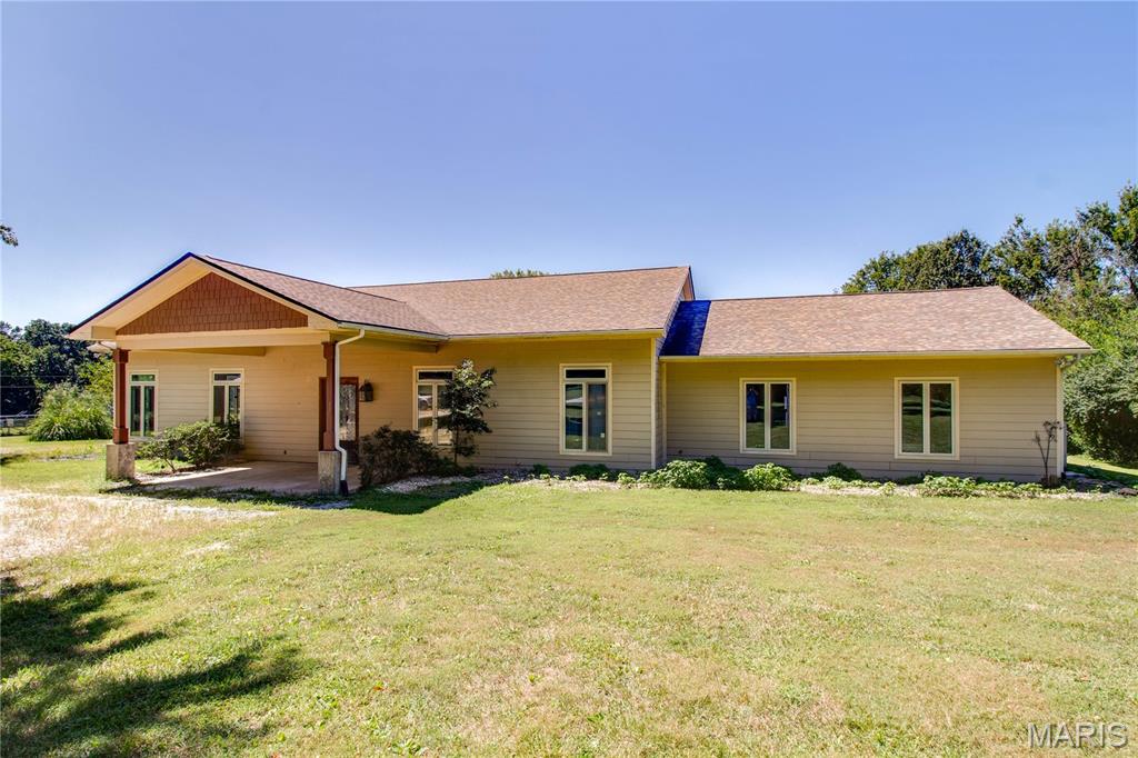 19469 Jones Road Jerseyville, IL 62052 - Photo 12 of 60