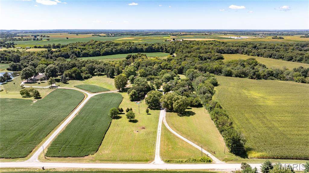 19469 Jones Road Jerseyville, IL 62052 - Photo 3 of 60