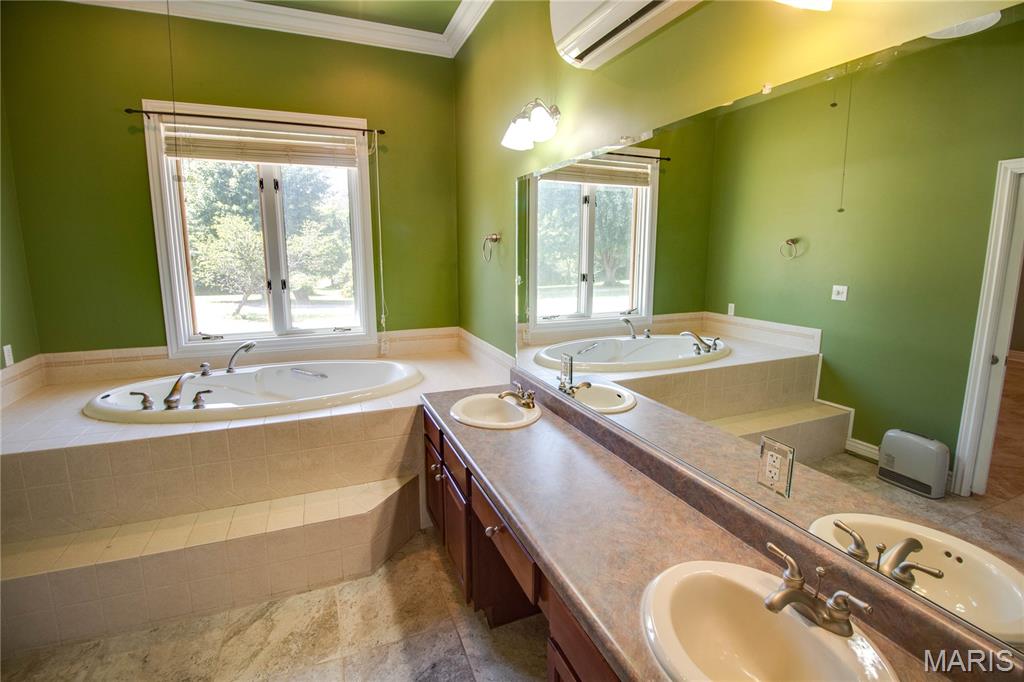 19469 Jones Road Jerseyville, IL 62052 - Photo 37 of 60