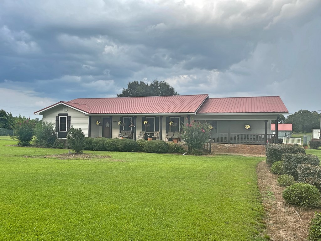 2241 Iris Road Dothan, AL 36301 - Photo 2 of 23