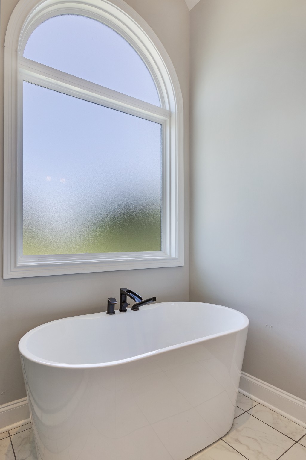 20 Shema Lane Lebanon, TN 37087 - Photo 18 of 38 a white bath tub sitting next to a white sink