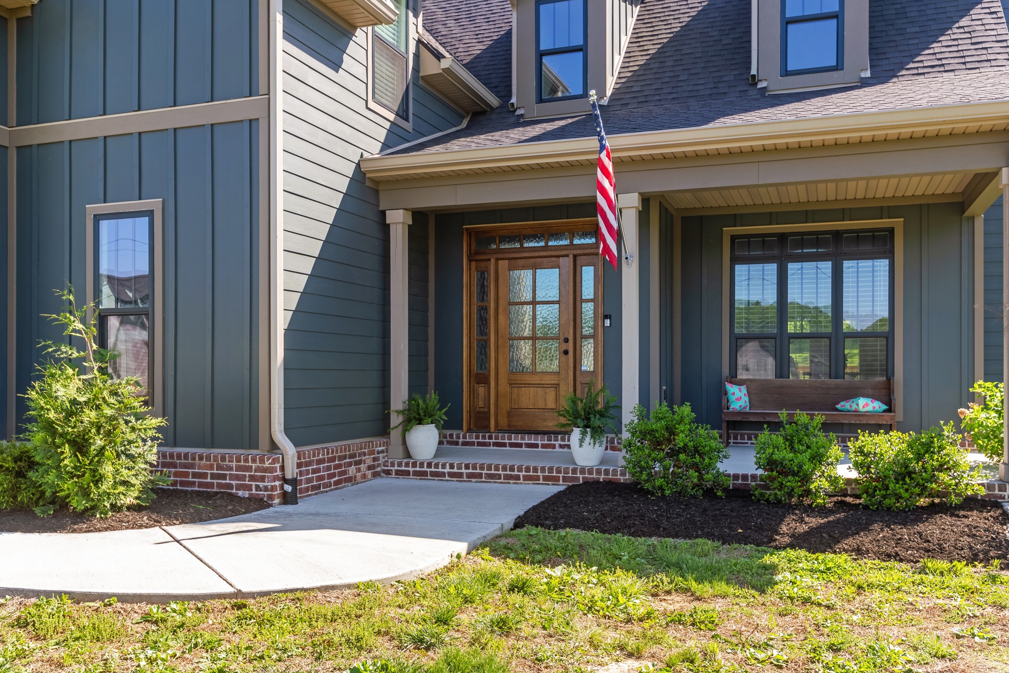 20 Shema Lane Lebanon, TN 37087 - Photo 3 of 38 a front view of a house
