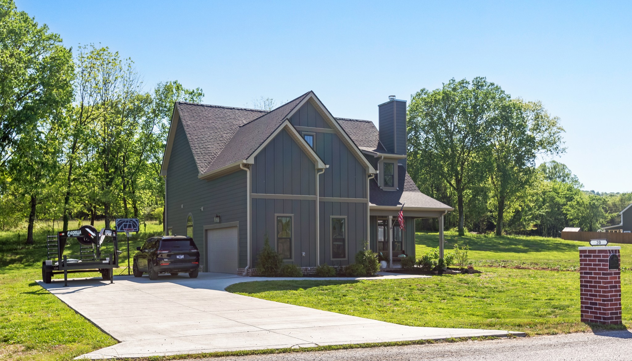 20 Shema Lane Lebanon, TN 37087 - Photo 4 of 38 a front view of a house with garden