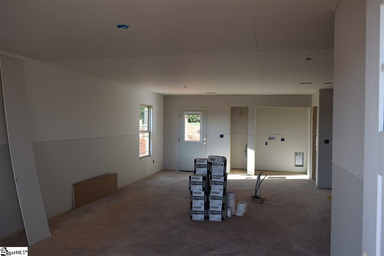 257 Ranier Drive Inman, SC 29349 - Photo 2 of 12