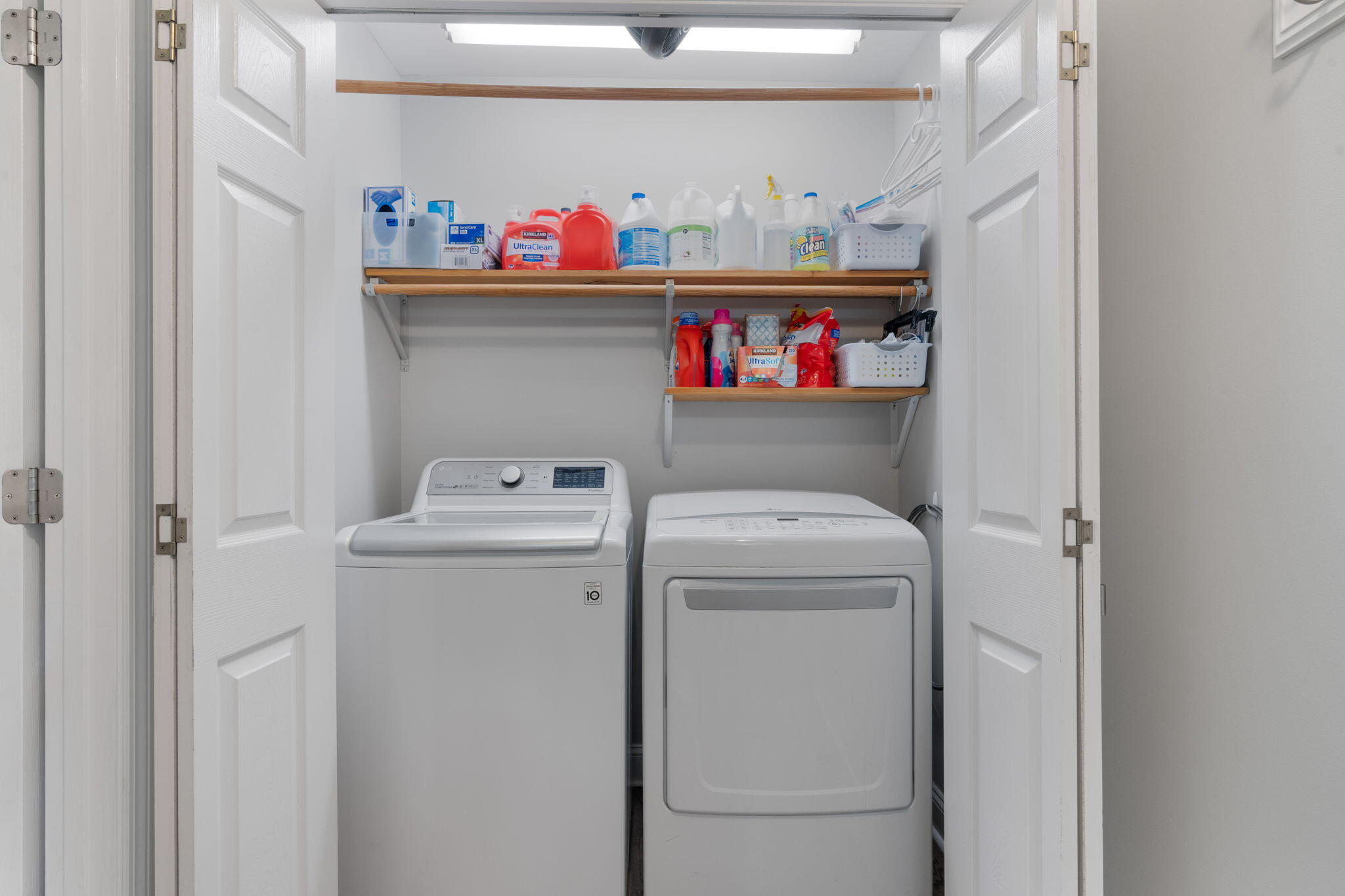1511 Northwest Benjamin Circle Cleveland, TN 37312 - Photo 15 of 64 Laundry Room