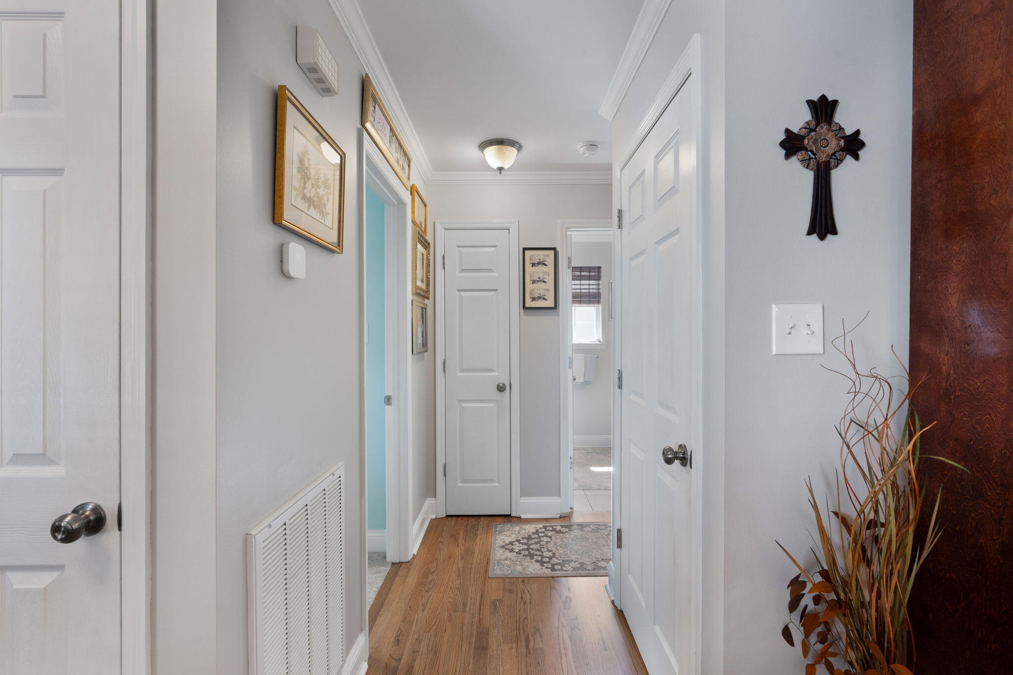1511 Northwest Benjamin Circle Cleveland, TN 37312 - Photo 23 of 64 Hallway