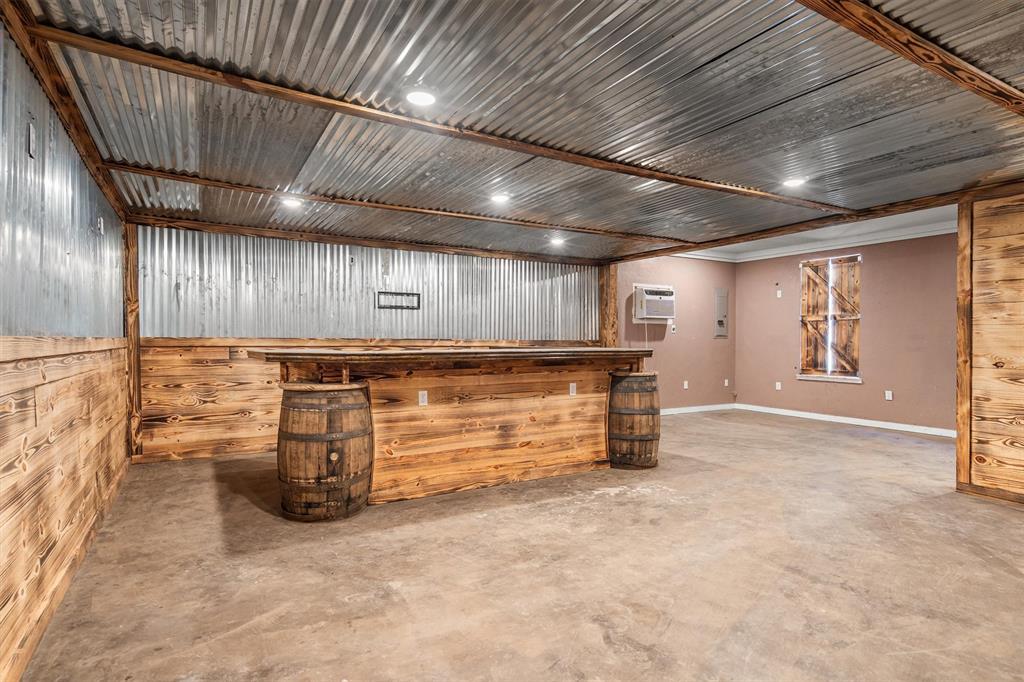 6210 Deer Run Road Sanger, TX 76266 - Photo 36 of 40 an empty room with windows