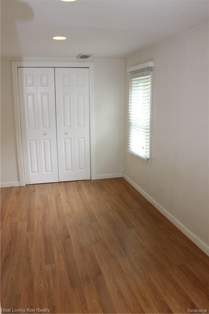 556 Curzon Road Rochester, MI 48307 - Photo 34 of 49 IMG_1700.JPG