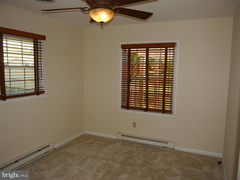 114 Rawlings Road Gaithersburg, MD 20877 - Photo 13 of 28 Bedroom (Master)