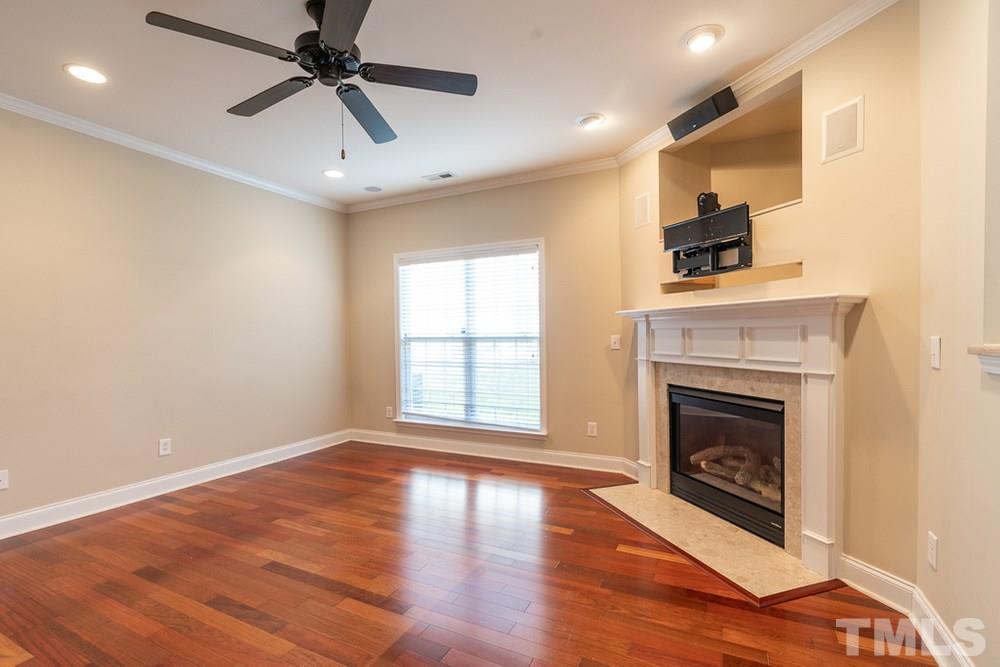 2944 Settle In Lane Raleigh, NC 27614 - Photo 4 of 30 Living Room