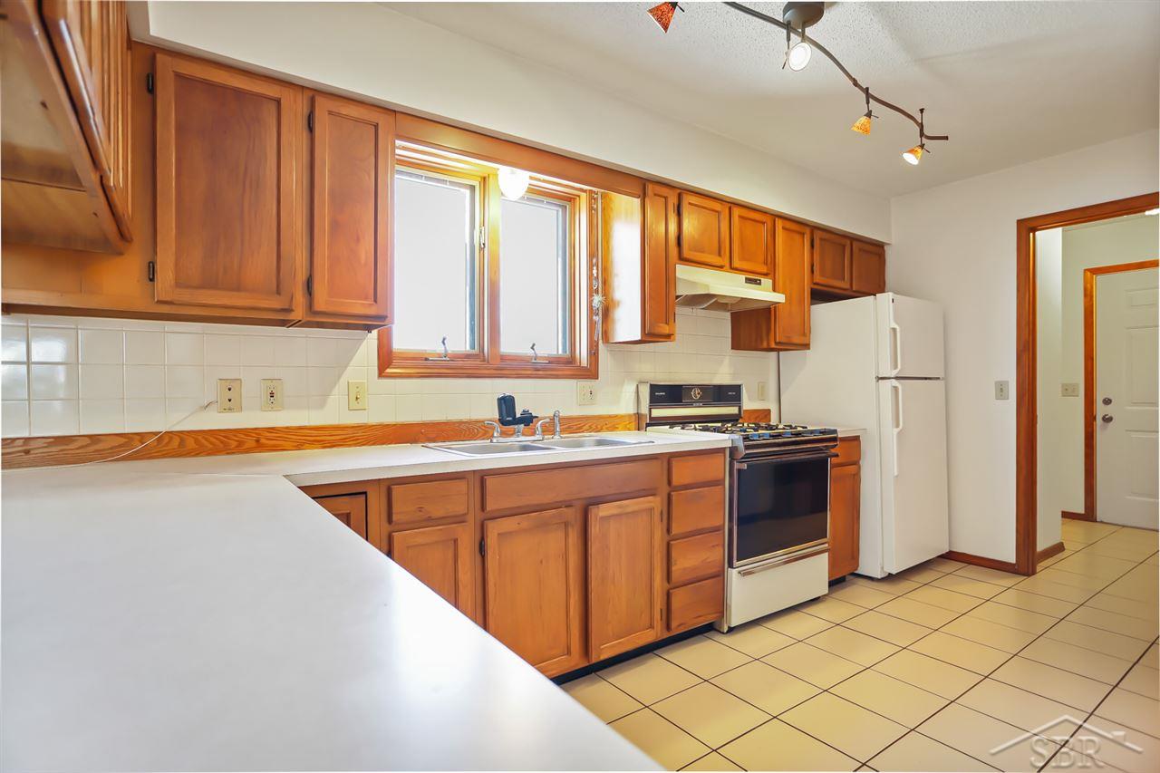 2985 Clayburn Road Saginaw, MI 48603 - Photo 12 of 31 50004018-11.JPG