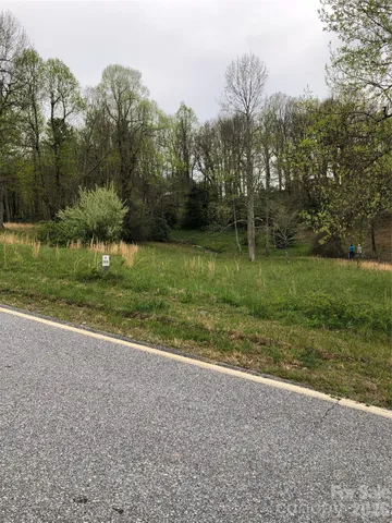 $189,500 | 4 Ambrose Court, Unit 155, Flat Rock, NC 28731