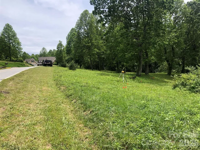 $189,500 | 4 Ambrose Court, Unit 155, Flat Rock, NC 28731