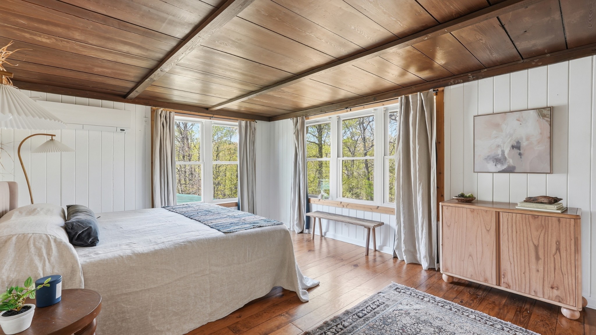 7915 Ridgewood Road Goodlettsville, TN 37072 - Photo 22 of 49 a bedroom with a bed a table and chair