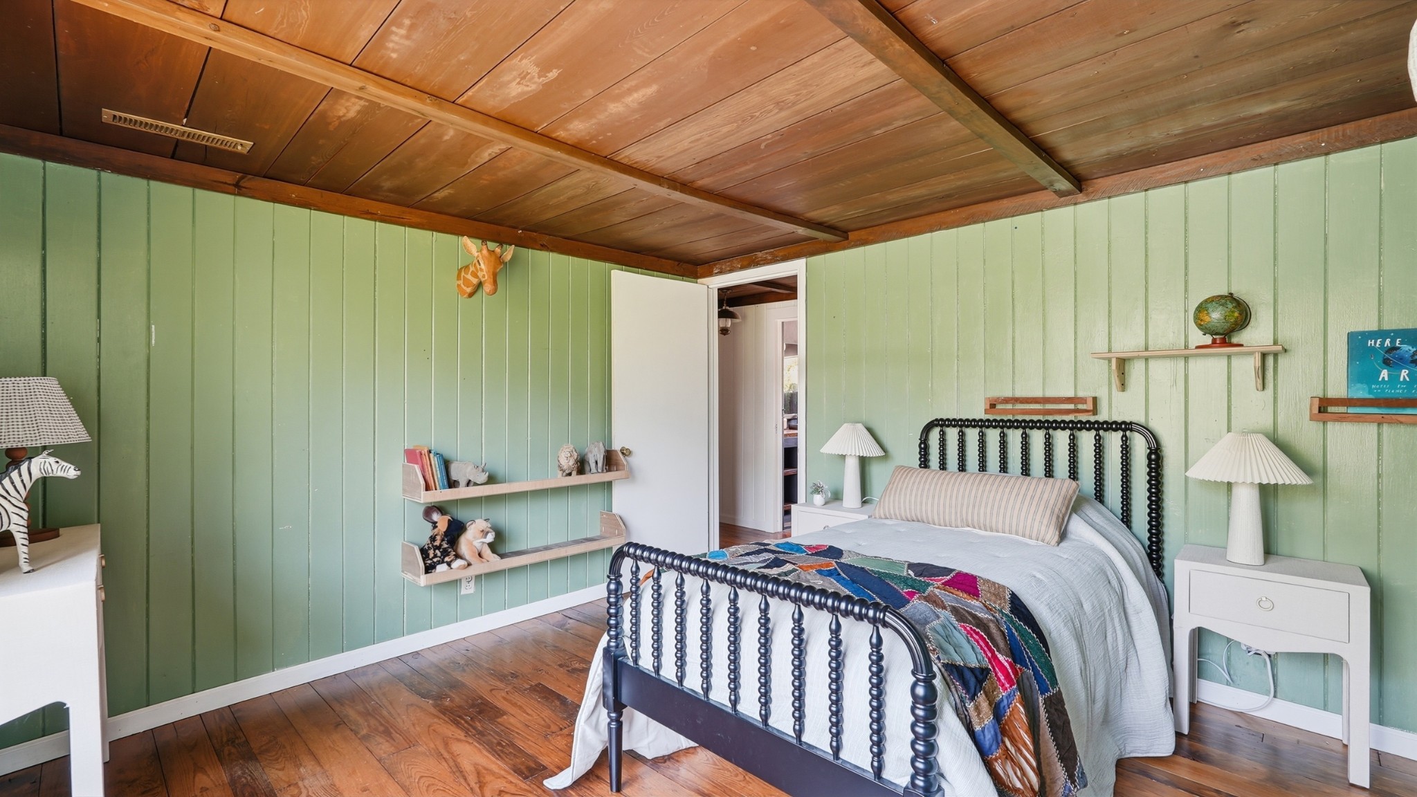 7915 Ridgewood Road Goodlettsville, TN 37072 - Photo 30 of 49 a bedroom with two beds and a table