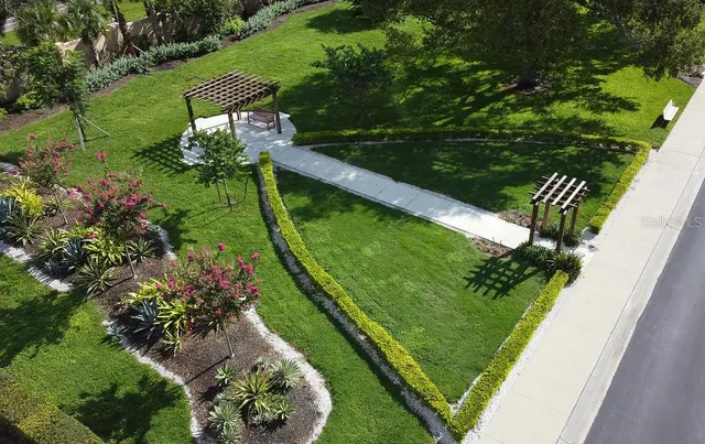 $3,100 | 5108 Brittany Drive South, Unit 405, St. Petersburg, FL 33715