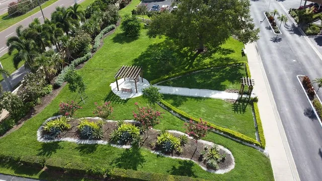 $3,100 | 5108 Brittany Drive South, Unit 405, St. Petersburg, FL 33715