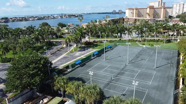 $3,100 | 5108 Brittany Drive South, Unit 405, St. Petersburg, FL 33715