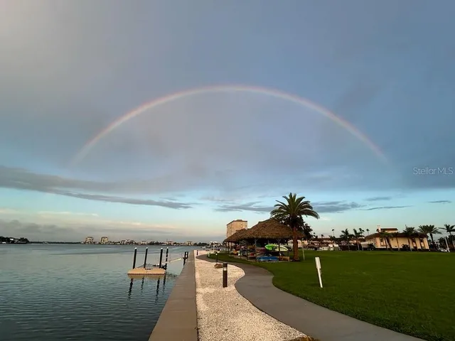 $3,100 | 5108 Brittany Drive South, Unit 405, St. Petersburg, FL 33715