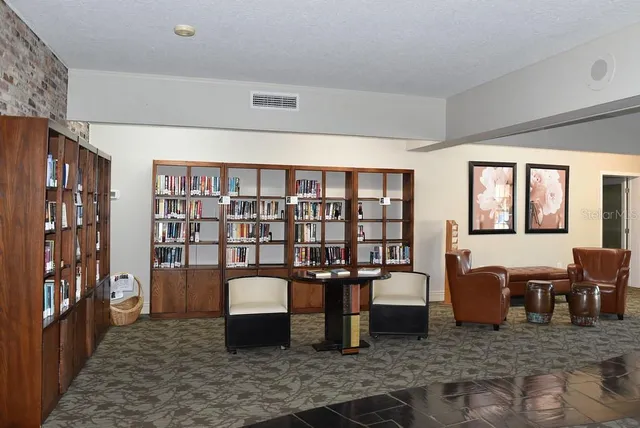 $3,100 | 5108 Brittany Drive South, Unit 405, St. Petersburg, FL 33715