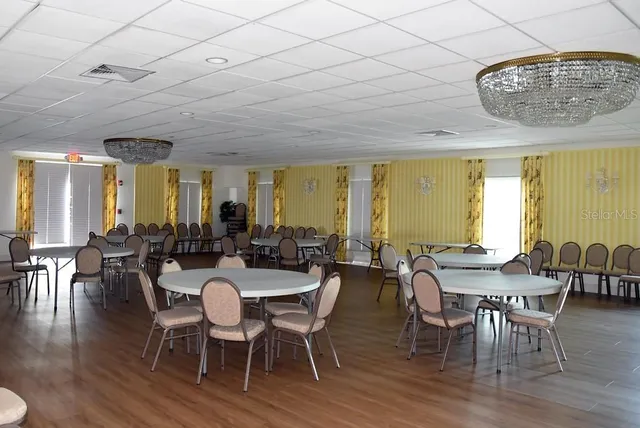 $3,100 | 5108 Brittany Drive South, Unit 405, St. Petersburg, FL 33715