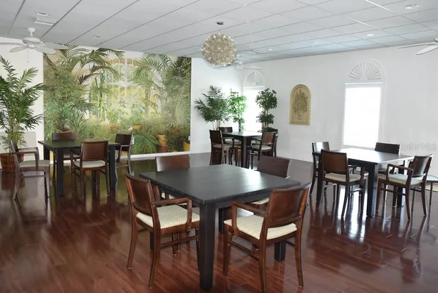 $3,100 | 5108 Brittany Drive South, Unit 405, St. Petersburg, FL 33715