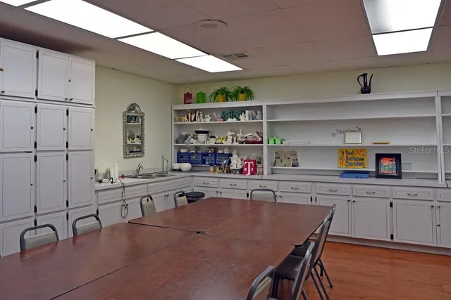 $3,100 | 5108 Brittany Drive South, Unit 405, St. Petersburg, FL 33715