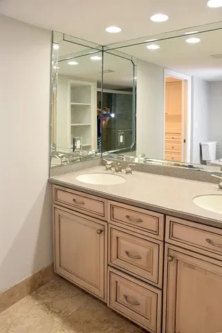 $3,100 | 5108 Brittany Drive South, Unit 405, St. Petersburg, FL 33715