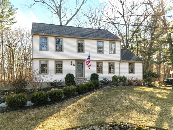 $979,900 | 142 Abbott Street, North Andover, MA 01845