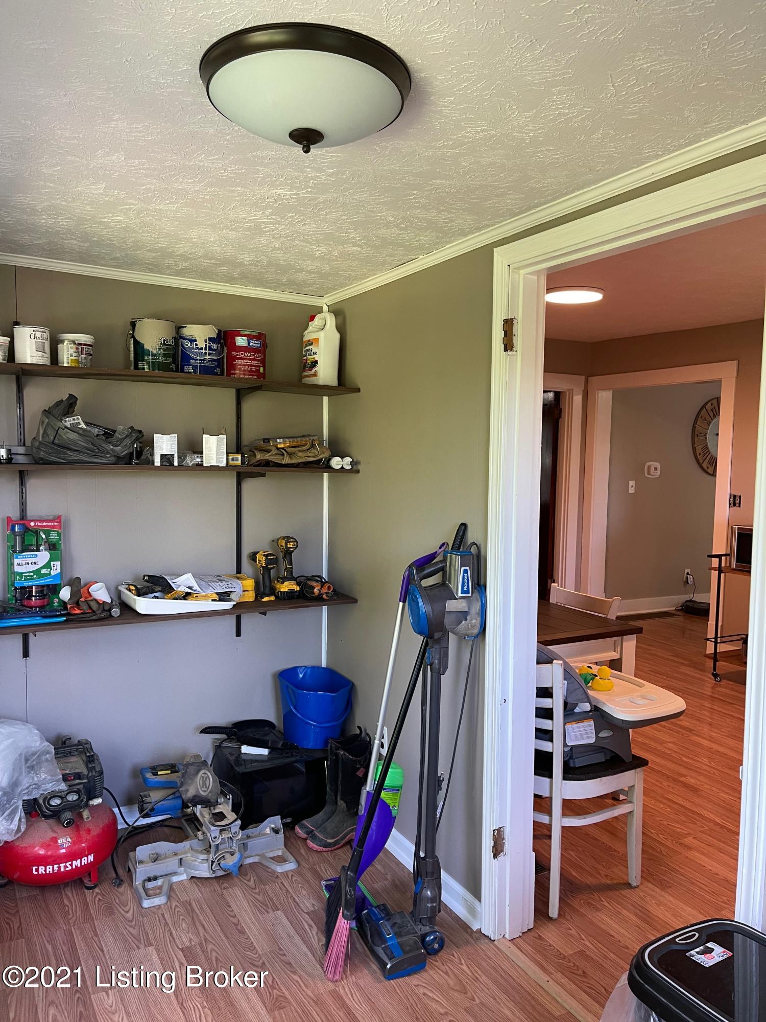 8021 Waddy Road Waddy, KY 40076 - Photo 12 of 16 Extra Room