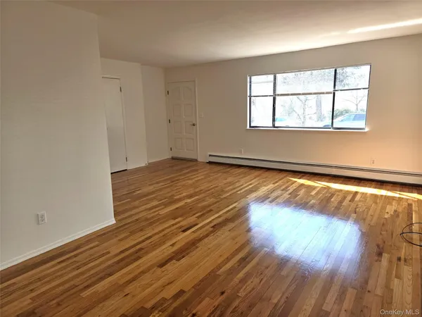 $3,750 | 74 Ashwood Road, Unit 1, Port Washington, NY 11050