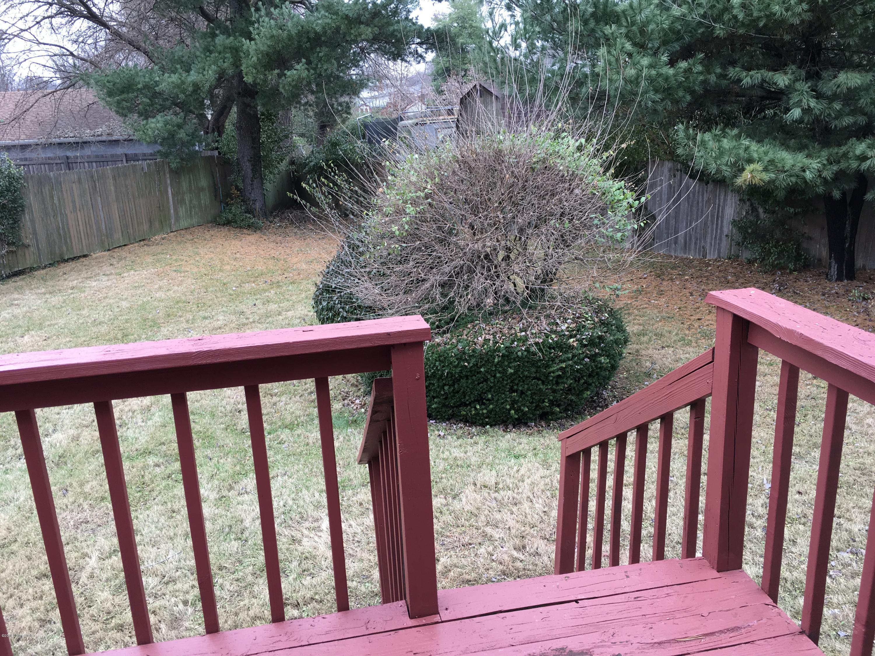 5206 Red Leaf Road Louisville, KY 40218 - Photo 24 of 25 38C4B39E-3712-4DCA-8C3B-0C61A8FDA9FE