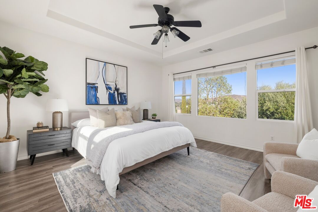 886 Hemlock Ridge Court Simi Valley, CA 93065 - Photo 17 of 28 Gallery Image 17