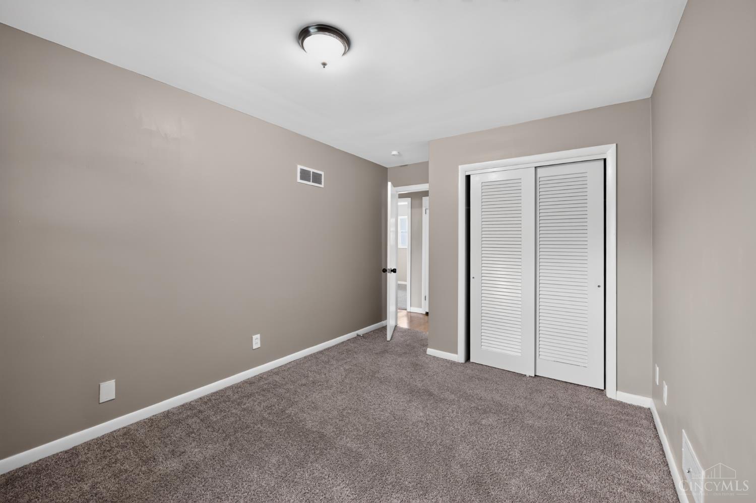 11410 Pippin Road Cincinnati, OH 45231 - Photo 26 of 33