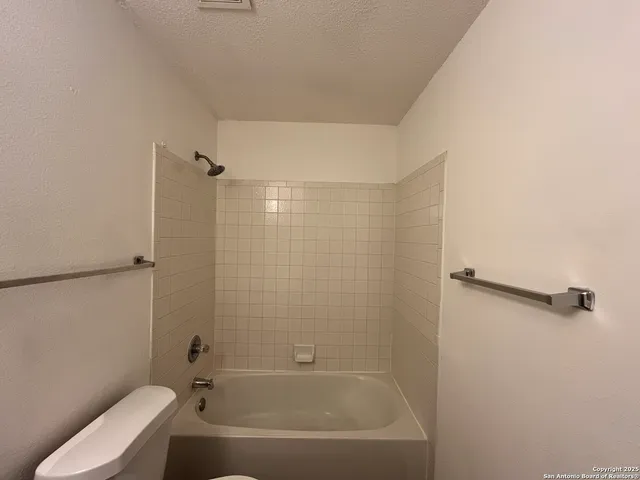 $1,895 | 8419 Manderly Place, Converse, TX 78109