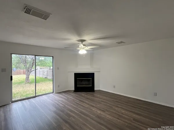 $1,795 | 8419 Manderly Place, Converse, TX 78109