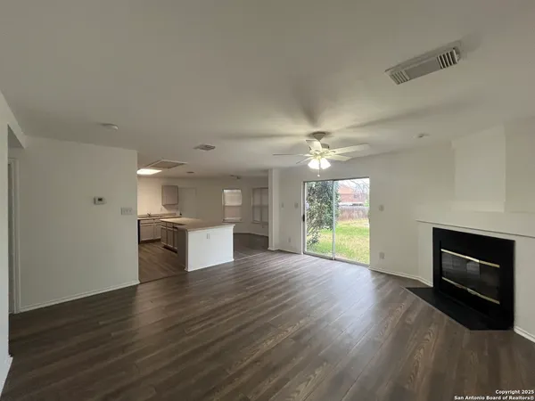 $1,795 | 8419 Manderly Place, Converse, TX 78109