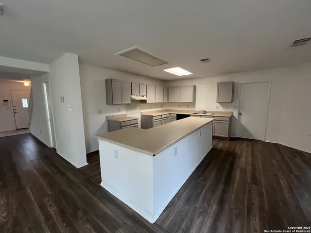 $1,895 | 8419 Manderly Place, Converse, TX 78109