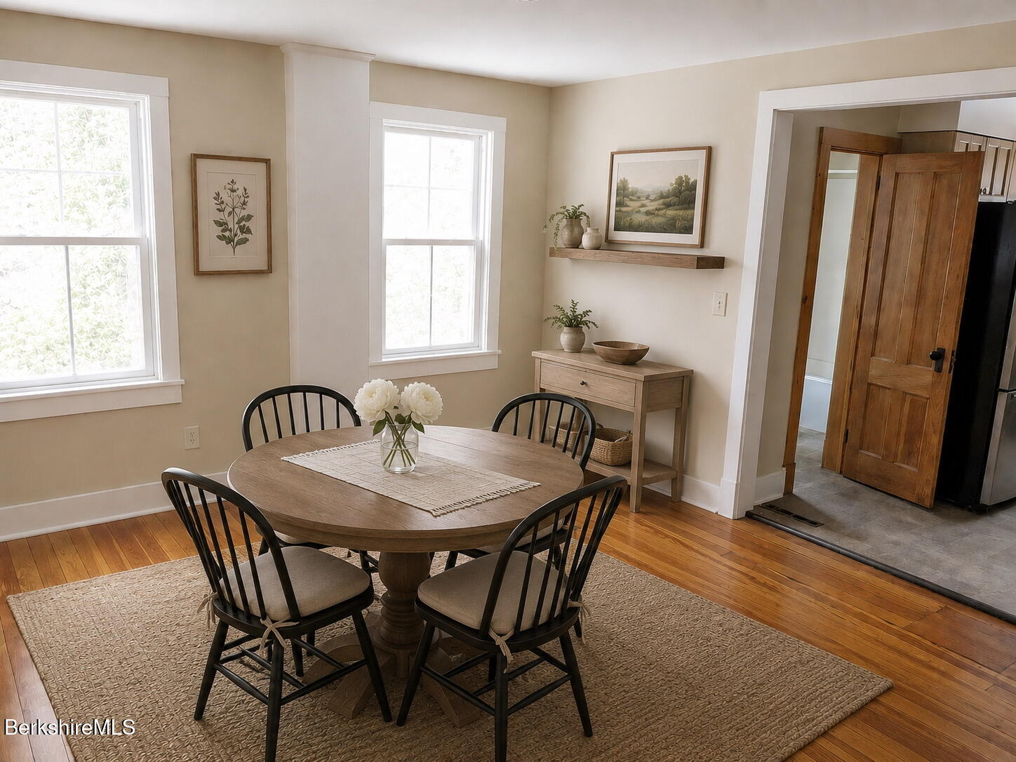 34 Church Street Stockbridge, MA 01262 - Photo 23 of 25 34 Church dining room