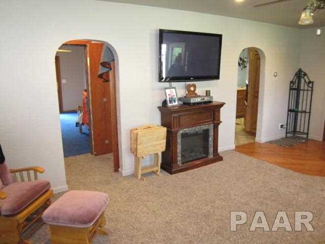 1803 Springfield Road East Peoria, IL 61611 - Photo 12 of 35 Gallery Image 12
