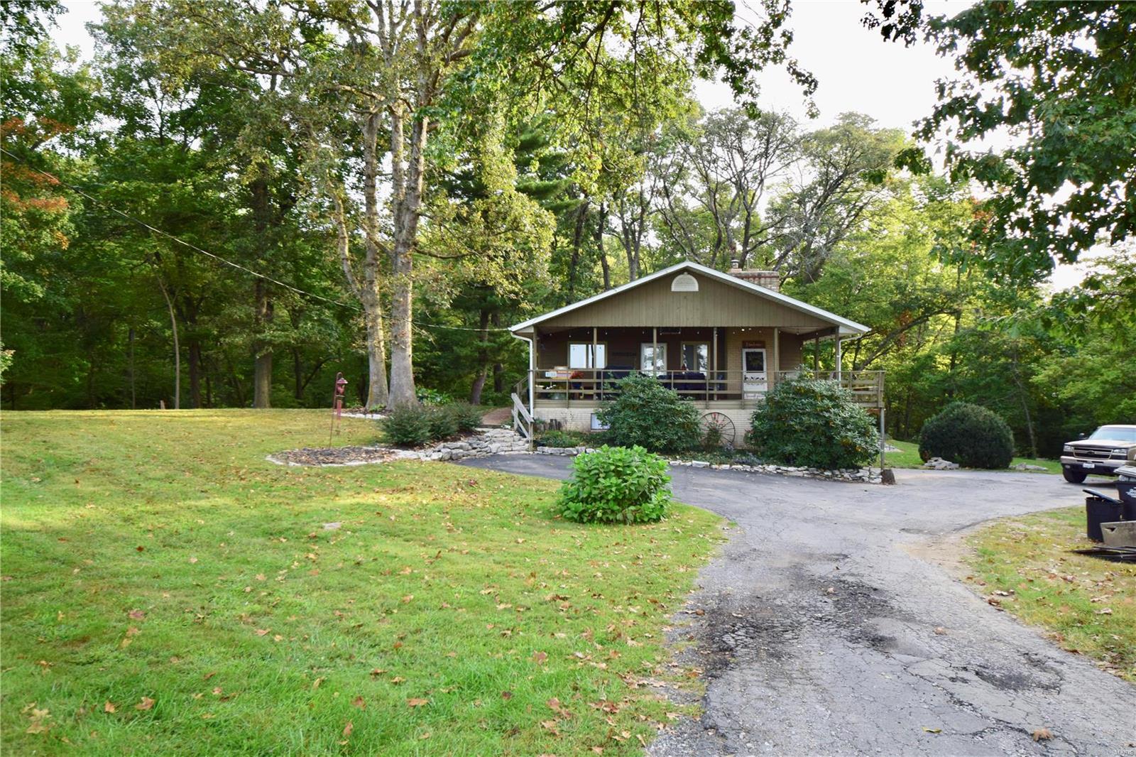 8160 Bivens Road Dorsey, IL 62021 - Photo 3 of 47