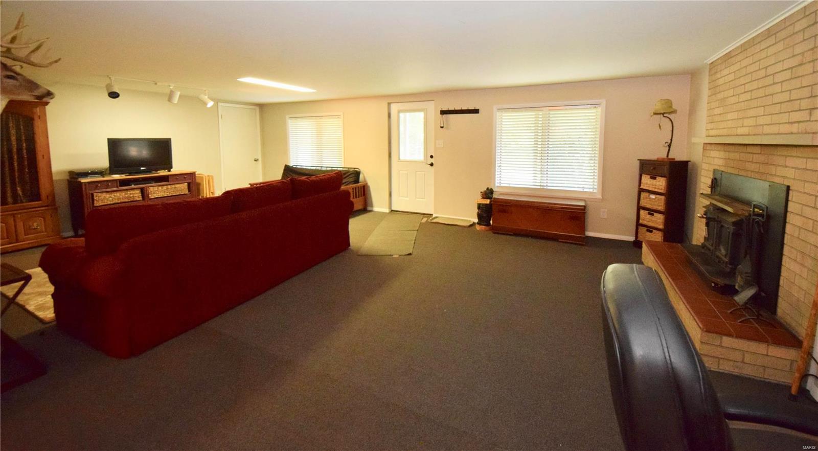 8160 Bivens Road Dorsey, IL 62021 - Photo 40 of 47