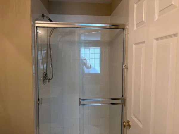 $2,500 | 2419 Oakfield Court, Unit 2419, Aurora, IL 60503