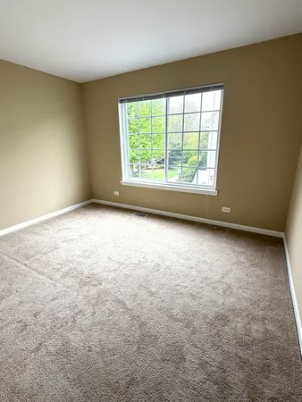 $2,500 | 2419 Oakfield Court, Unit 2419, Aurora, IL 60503
