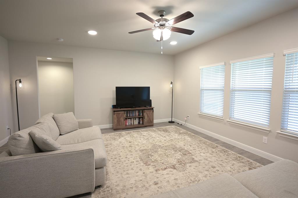 725 Golden Gate Pk Road Alvarado, TX 76009 - Photo 9 of 35
