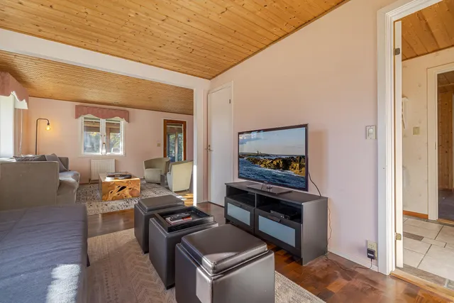 $1,000,000 | 15 Southwest Harbor Road, Deer Isle, ME 04627